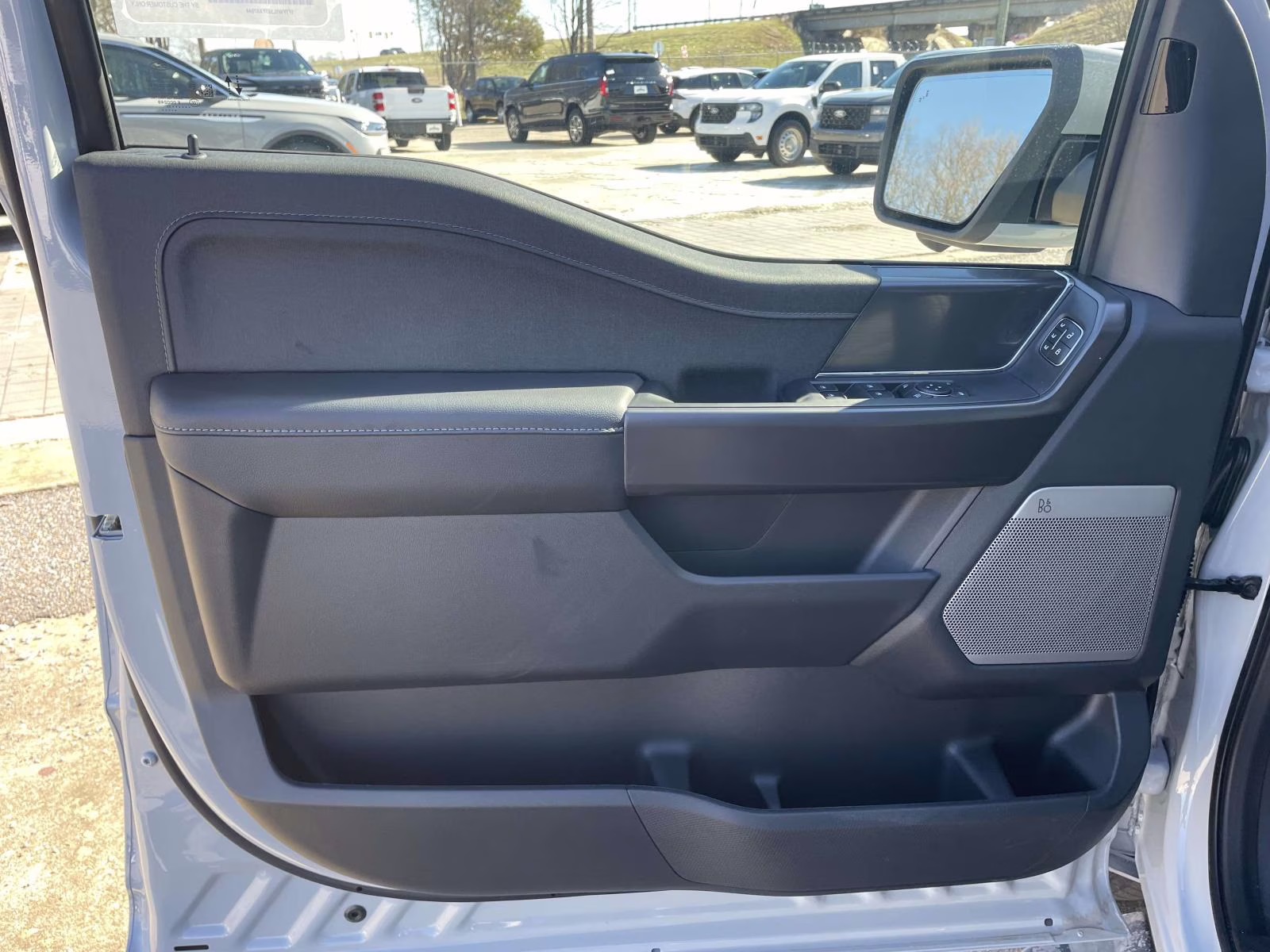 2026 Avalanche Ford F-150 Lariat 4X4 Truck