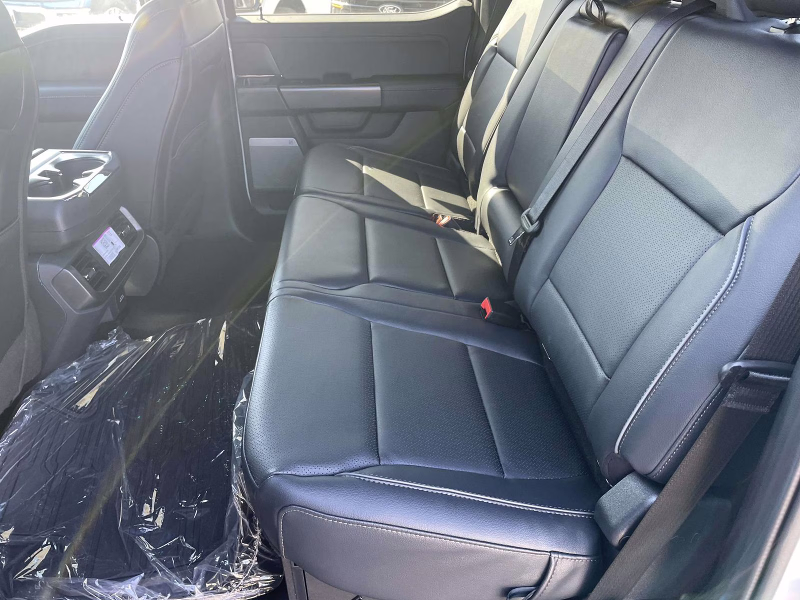 2026 Oxford White Ford F-150 Lariat 4X4 Truck