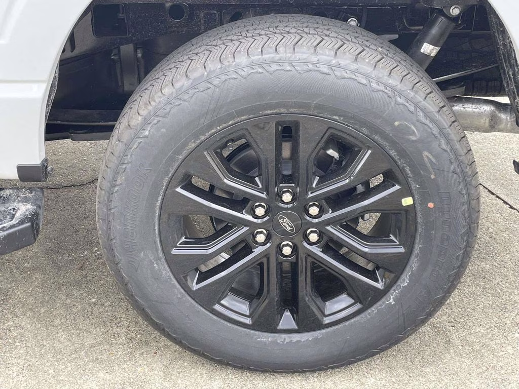 2026 Avalanche Ford F-150 Lariat 4X4 Truck