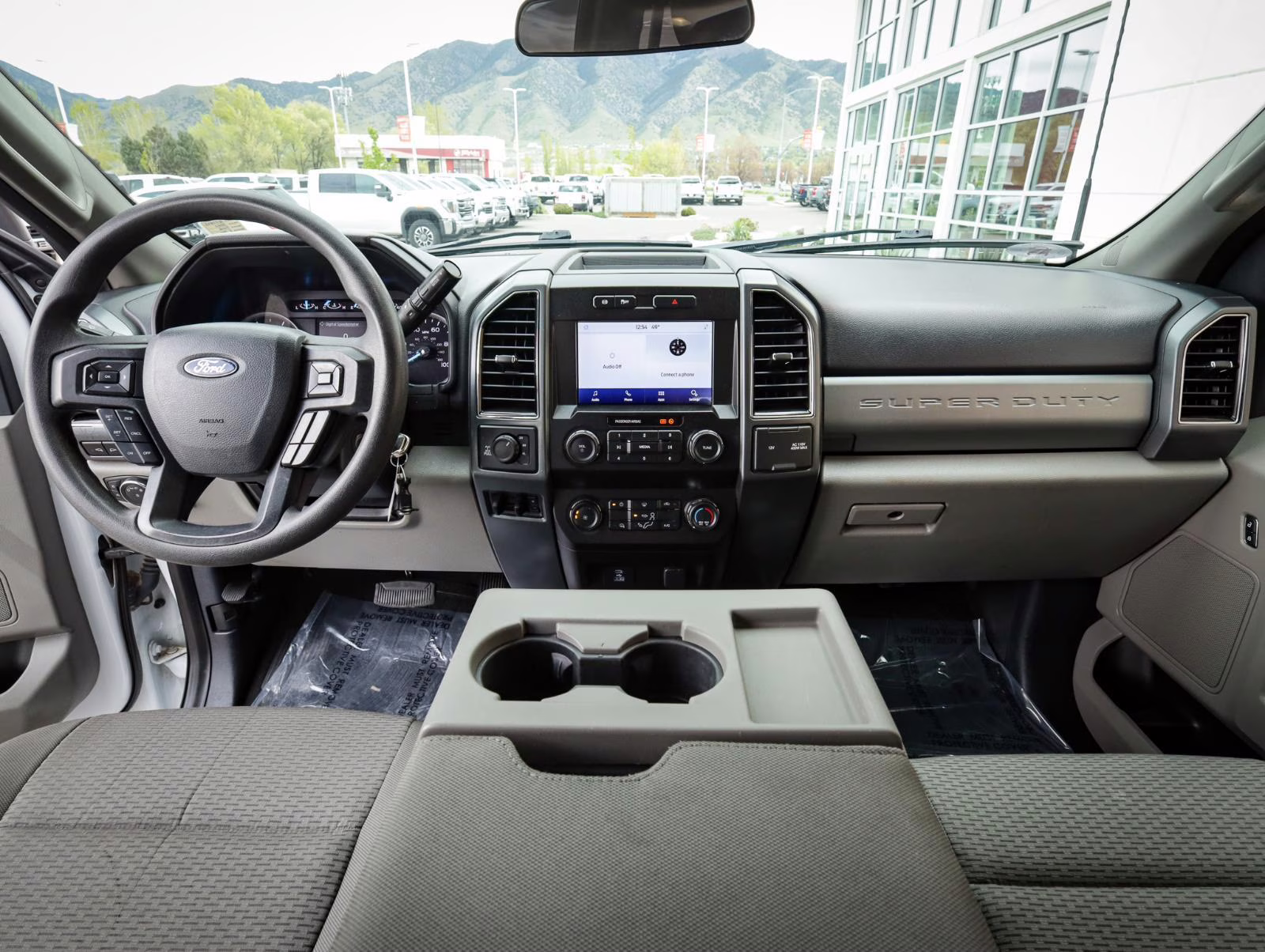 2022 Oxford White Ford Super Duty F-250 SRW XLT 4X4 Truck
