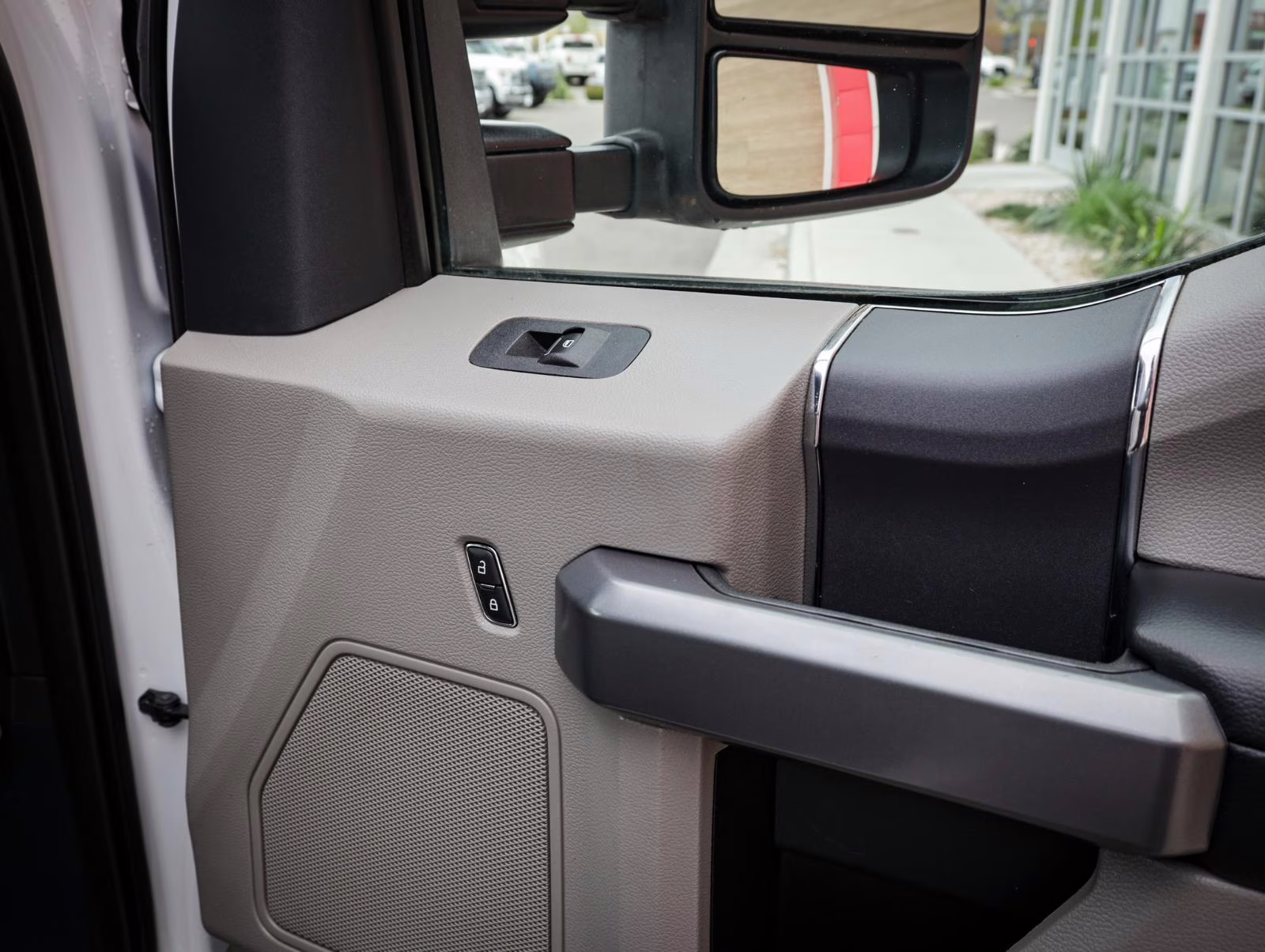 2022 Oxford White Ford Super Duty F-250 SRW XLT 4X4 Truck