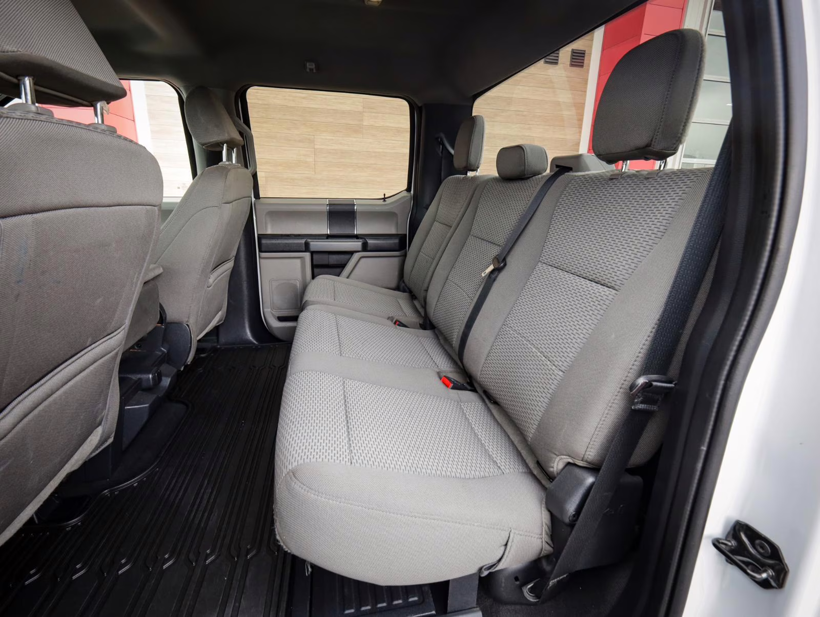 2022 Oxford White Ford Super Duty F-250 SRW XLT 4X4 Truck