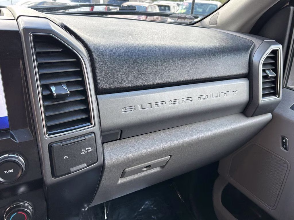 2022 Oxford White Ford Super Duty F-250 SRW XLT 4X4 Truck