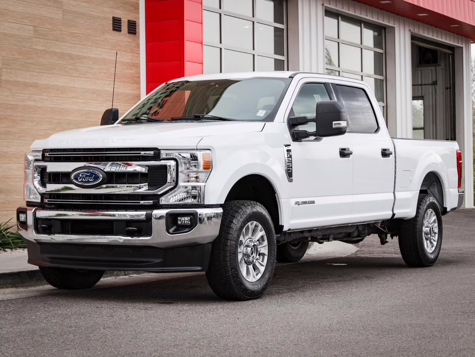 2022 Oxford White Ford Super Duty F-250 SRW XLT 4X4 Truck