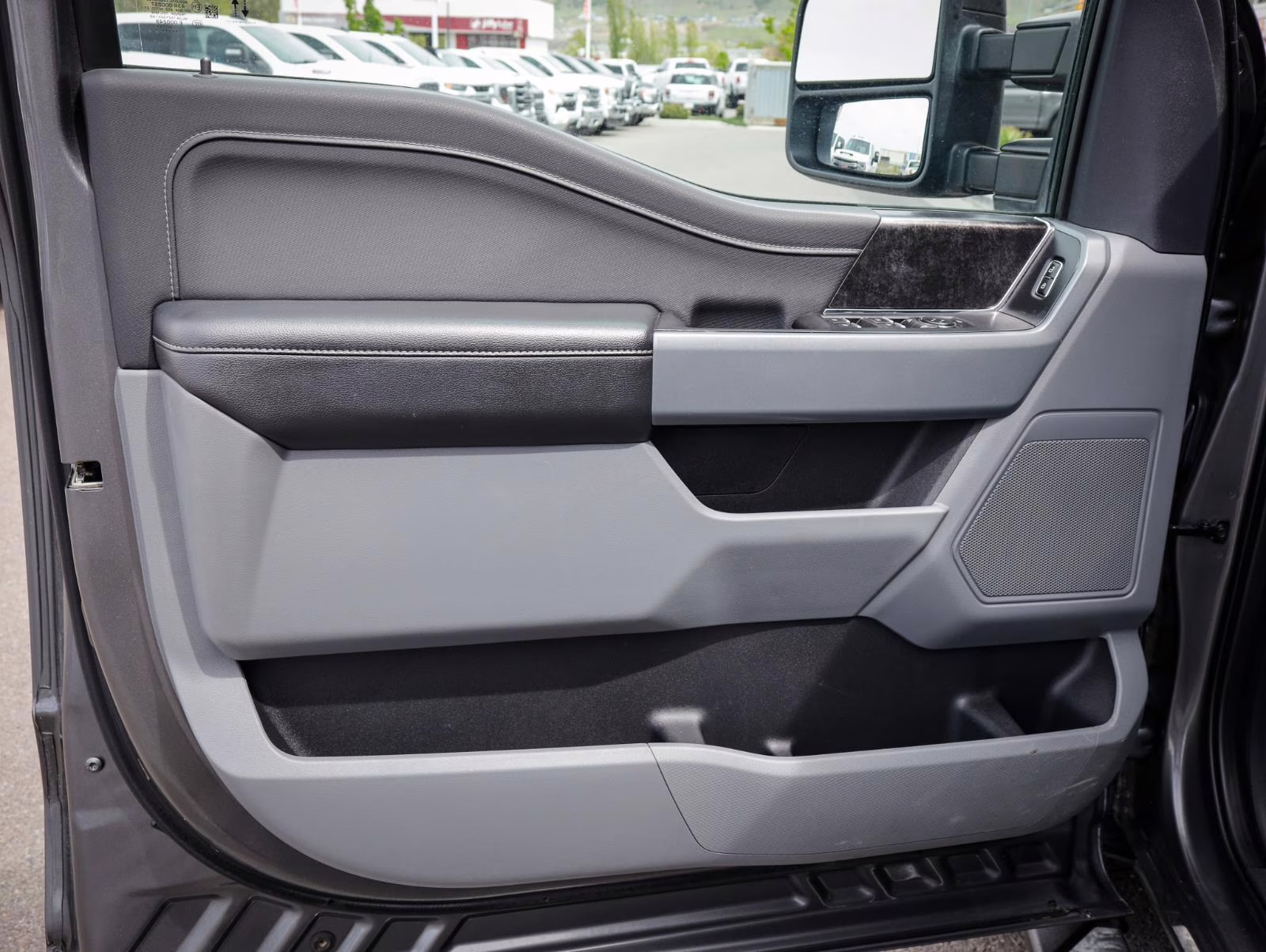 2022 Carbonized Gray Metallic Ford F-150 XLT 4X4 Truck