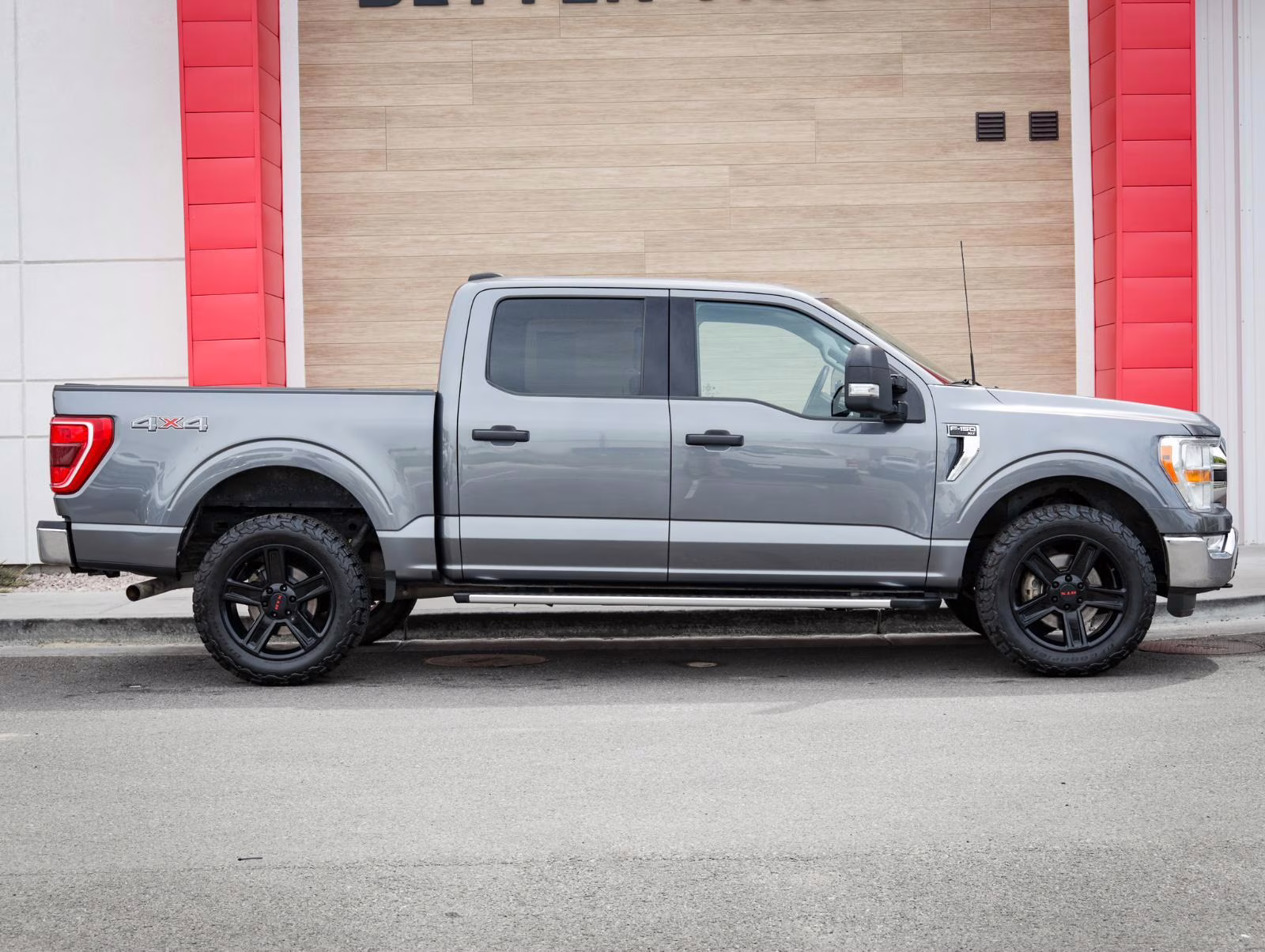 2022 Carbonized Gray Metallic Ford F-150 XLT 4X4 Truck