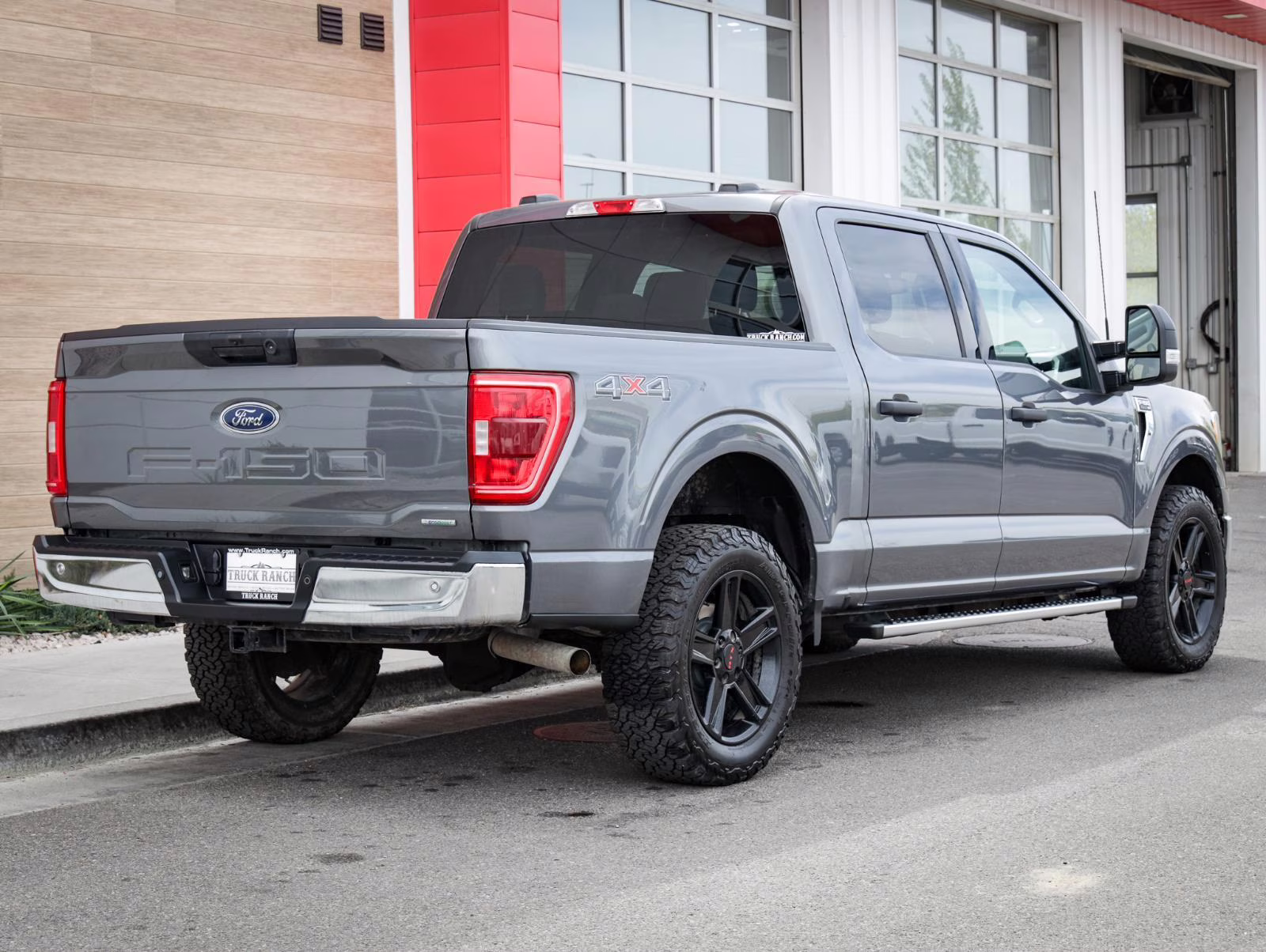 2022 Carbonized Gray Metallic Ford F-150 XLT 4X4 Truck