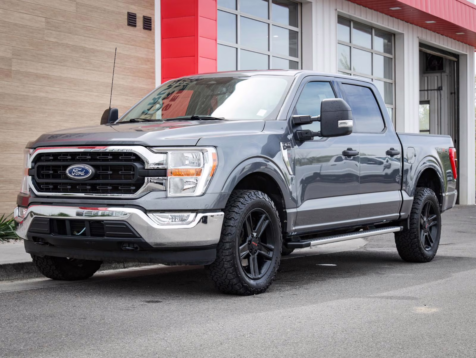 2022 Carbonized Gray Metallic Ford F-150 XLT 4X4 Truck