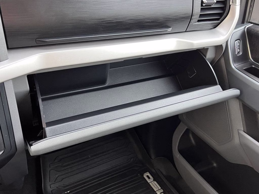 2022 Silver Ford F-150 XLT 4X4 Truck