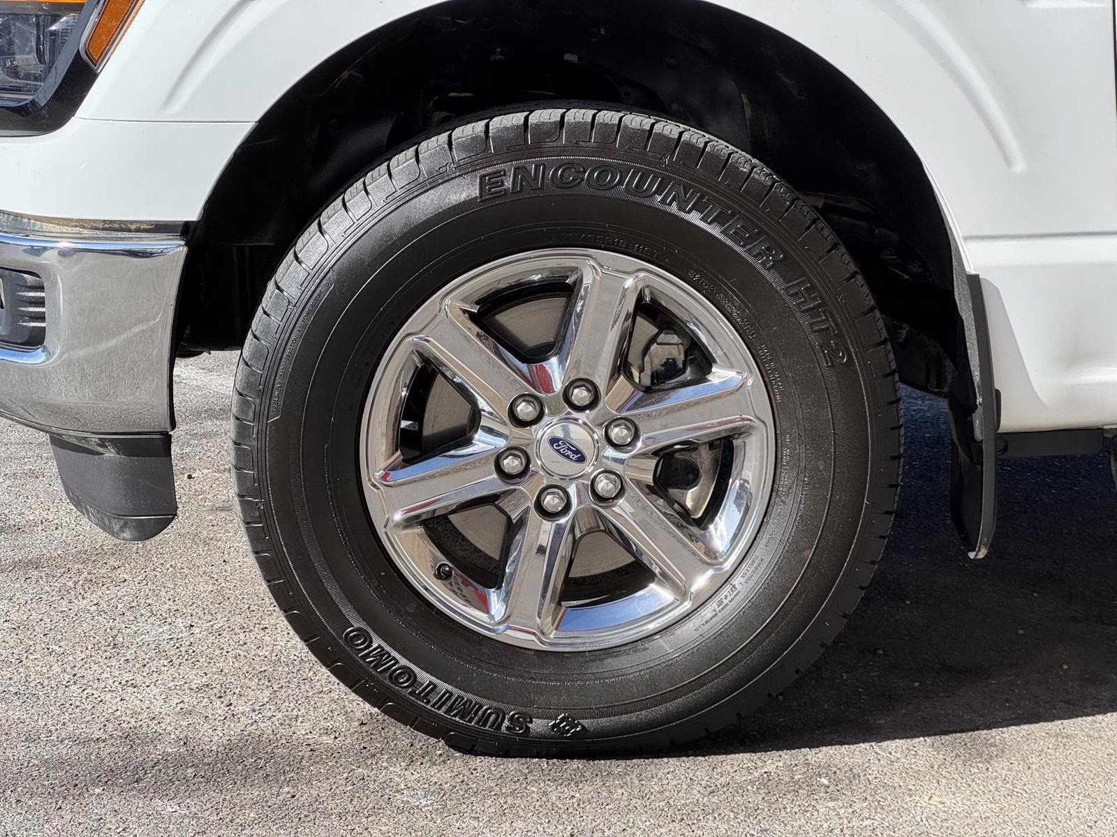 2024 Oxford White Ford F-150 XLT 4X4 Truck