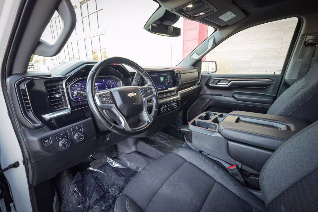 2024 Summit White Chevrolet Silverado 1500 LT 4X4 Truck
