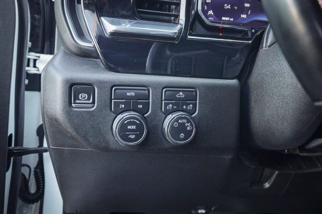 2024 Summit White Chevrolet Silverado 1500 LT 4X4 Truck
