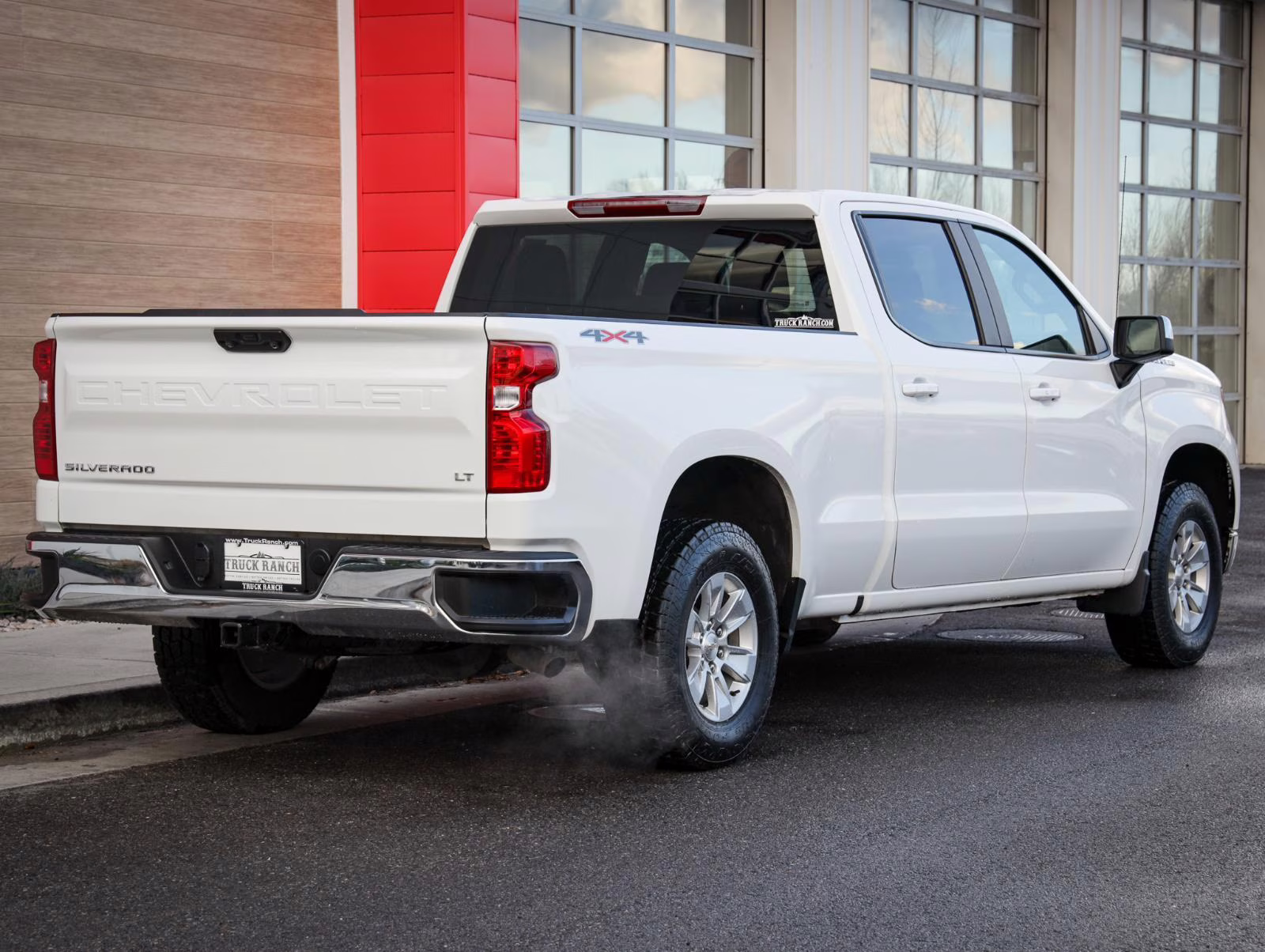 2024 Summit White Chevrolet Silverado 1500 LT 4X4 Truck