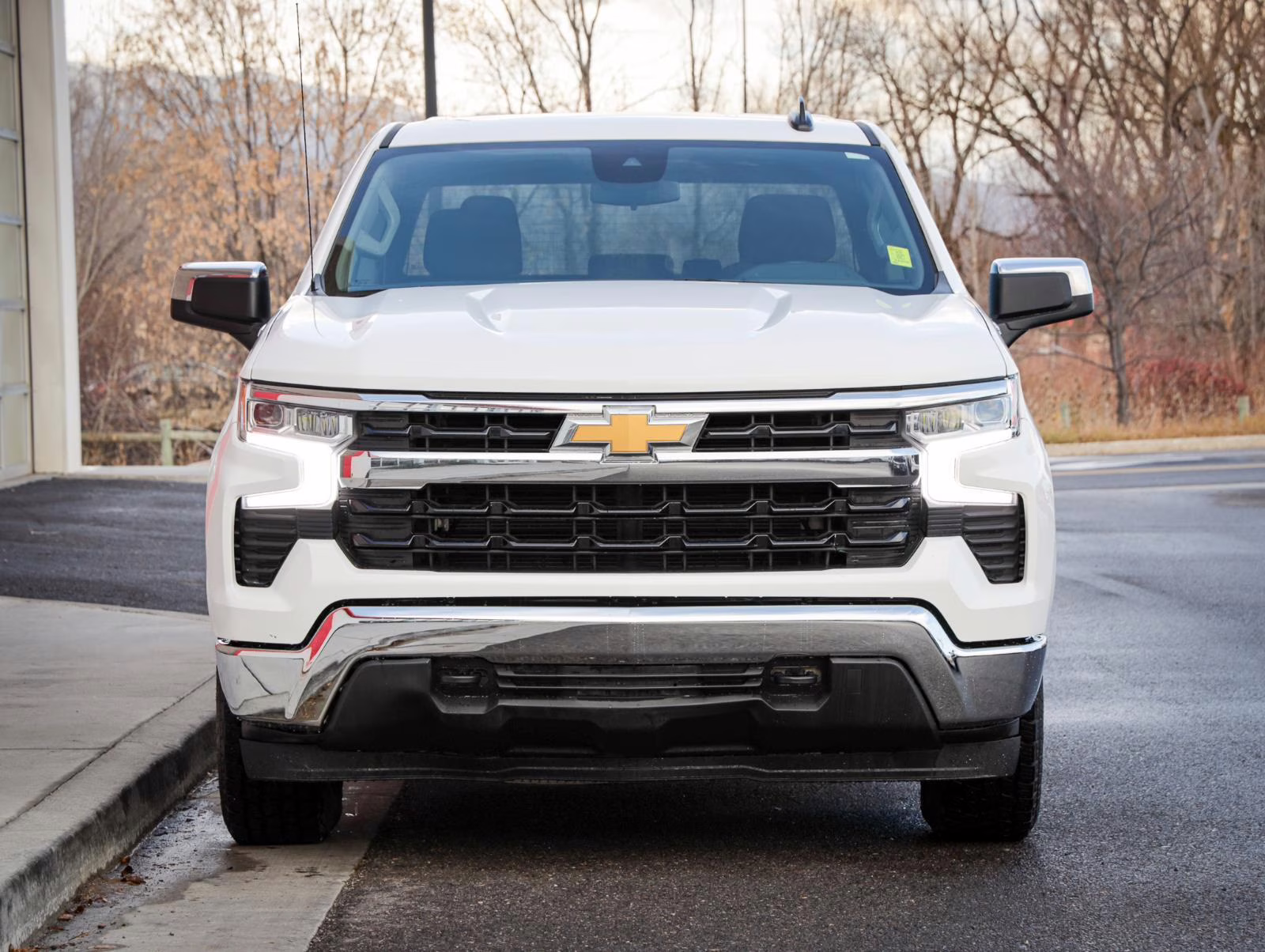 2024 Summit White Chevrolet Silverado 1500 LT 4X4 Truck