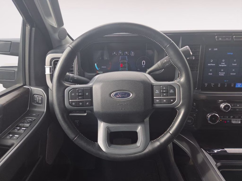 2024 Oxford White Ford Super Duty F-250 SRW Lariat 4X4 Truck