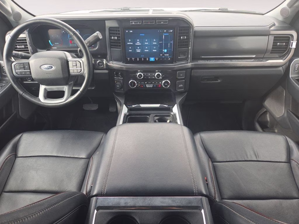 2024 Oxford White Ford Super Duty F-250 SRW Lariat 4X4 Truck