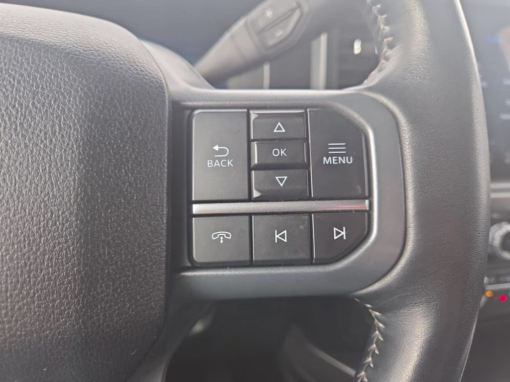 2024 Oxford White Ford Super Duty F-250 SRW Lariat 4X4 Truck
