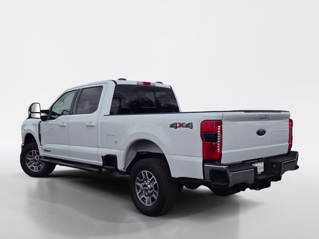 2024 Oxford White Ford Super Duty F-250 SRW Lariat 4X4 Truck