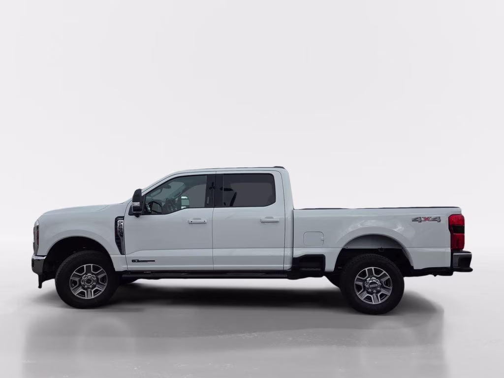 2024 Oxford White Ford Super Duty F-250 SRW Lariat 4X4 Truck