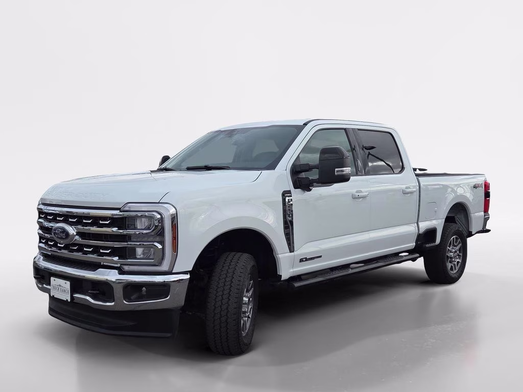 2024 Oxford White Ford Super Duty F-250 SRW Lariat 4X4 Truck