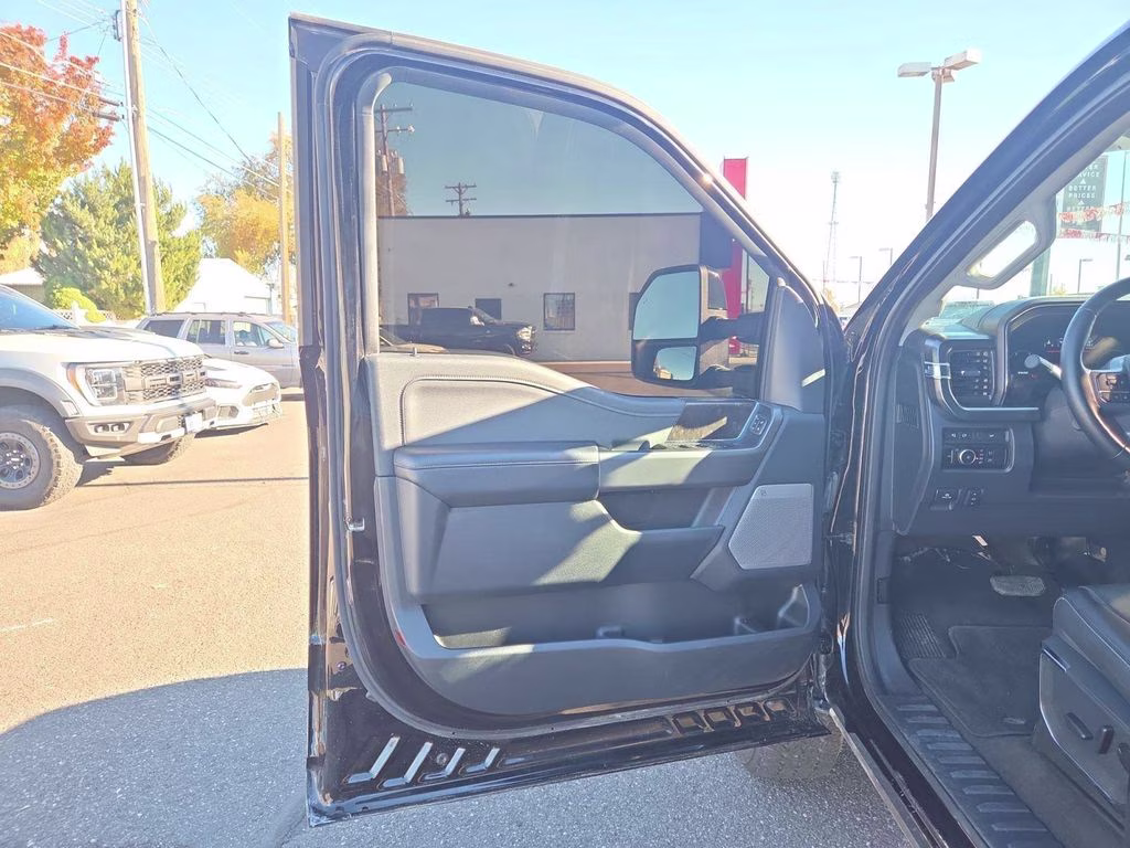 2024 Black Metallic Ford Super Duty F-250 SRW Lariat 4X4 Truck