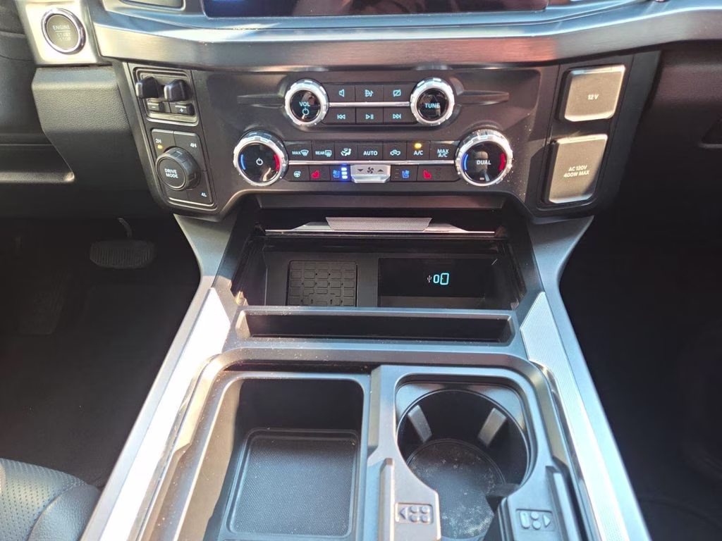 2024 Black Metallic Ford Super Duty F-250 SRW Lariat 4X4 Truck