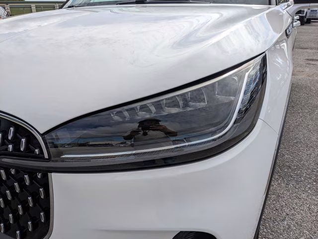 2025 White Metallic Lincoln Aviator Premiere AWD SUV