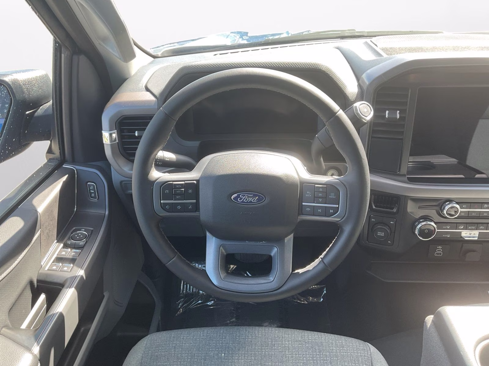 2025 Atlas Blue Metallic Ford F-150 XLT 4X4 Truck