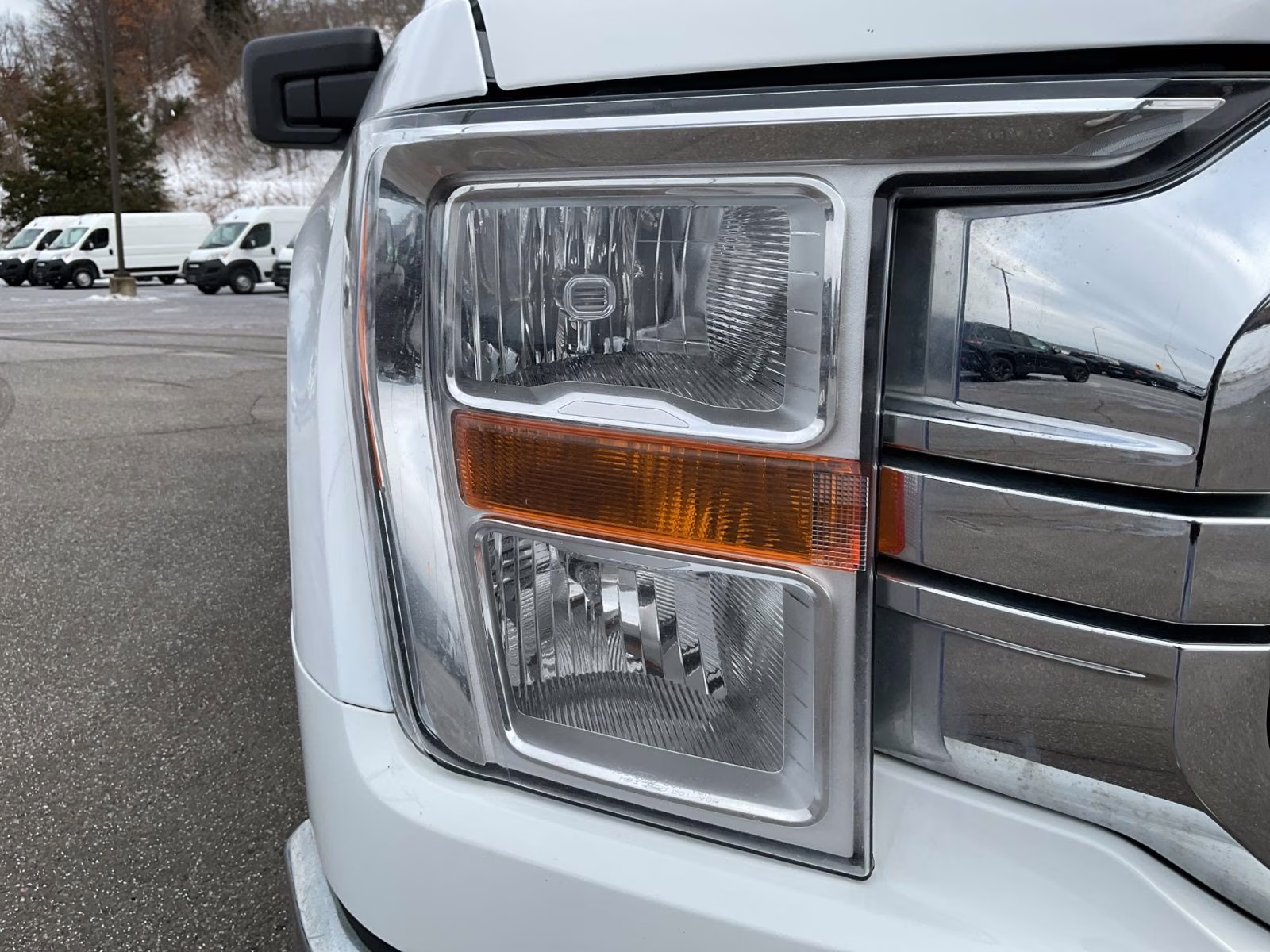 2023 Oxford White Ford F-150 XLT 4X4 Truck