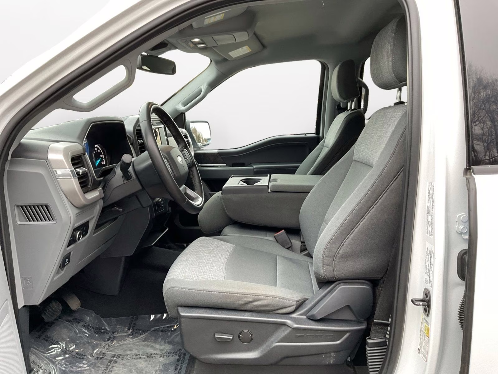 2023 Oxford White Ford F-150 XLT 4X4 Truck