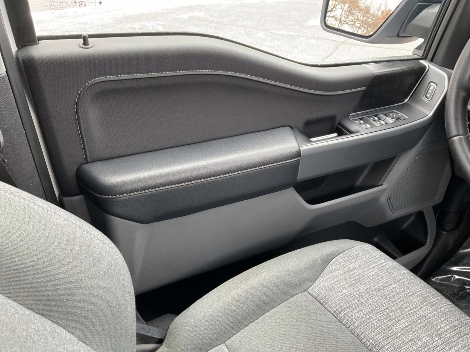 2023 Oxford White Ford F-150 XLT 4X4 Truck