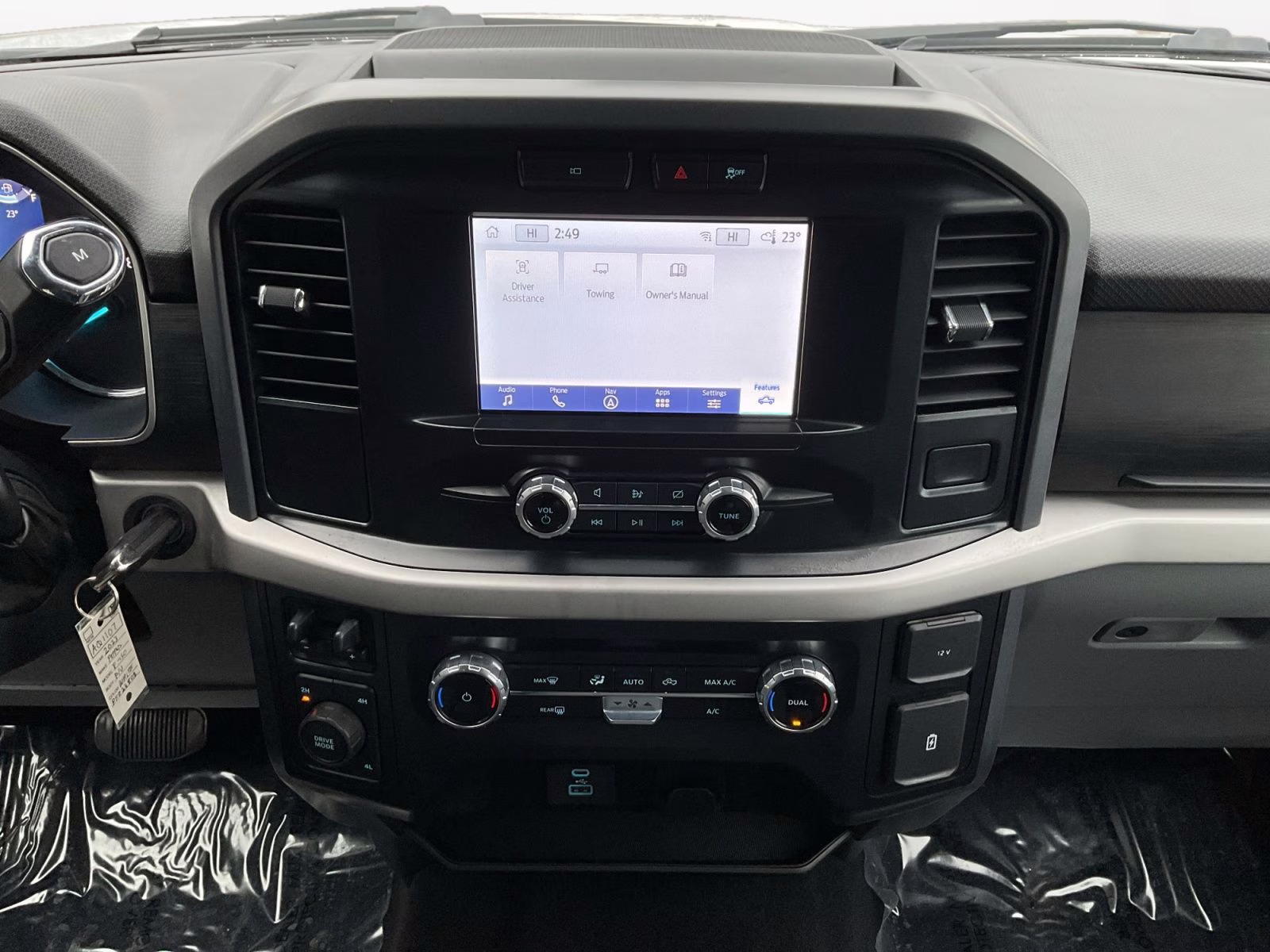 2023 Oxford White Ford F-150 XLT 4X4 Truck