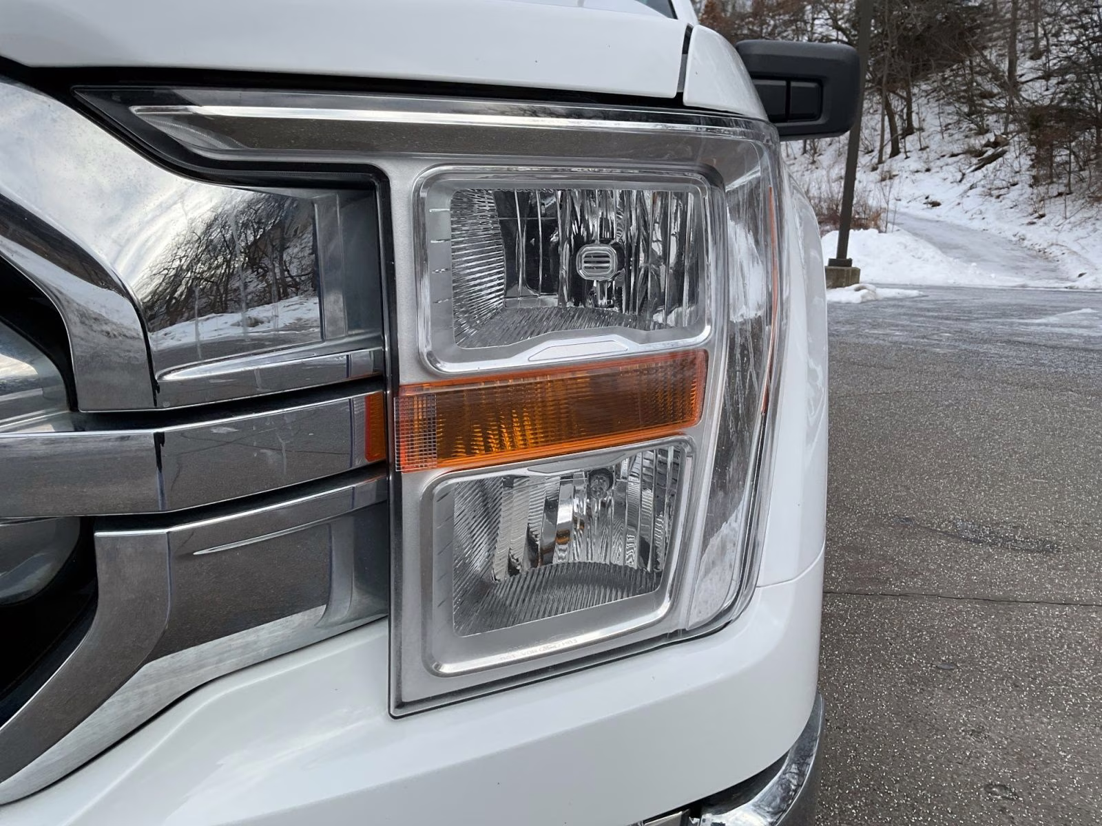 2023 Oxford White Ford F-150 XLT 4X4 Truck