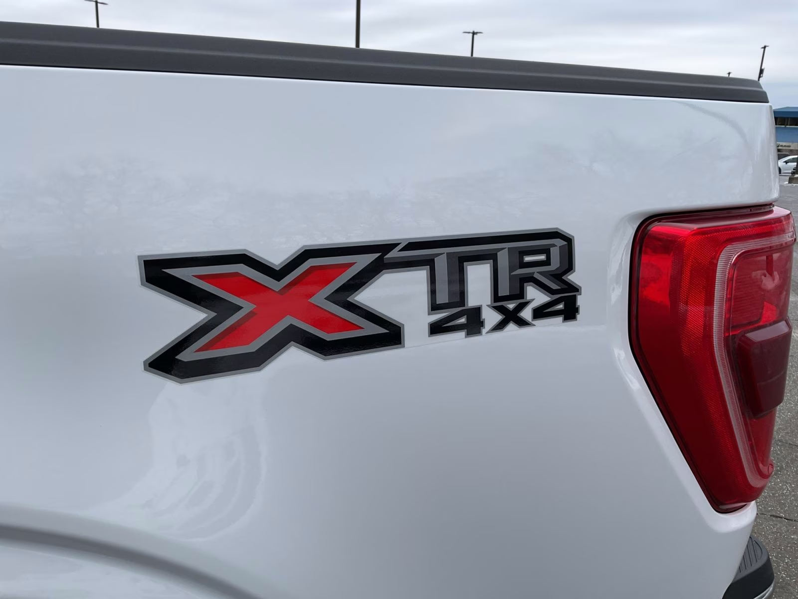 2023 Oxford White Ford F-150 XLT 4X4 Truck