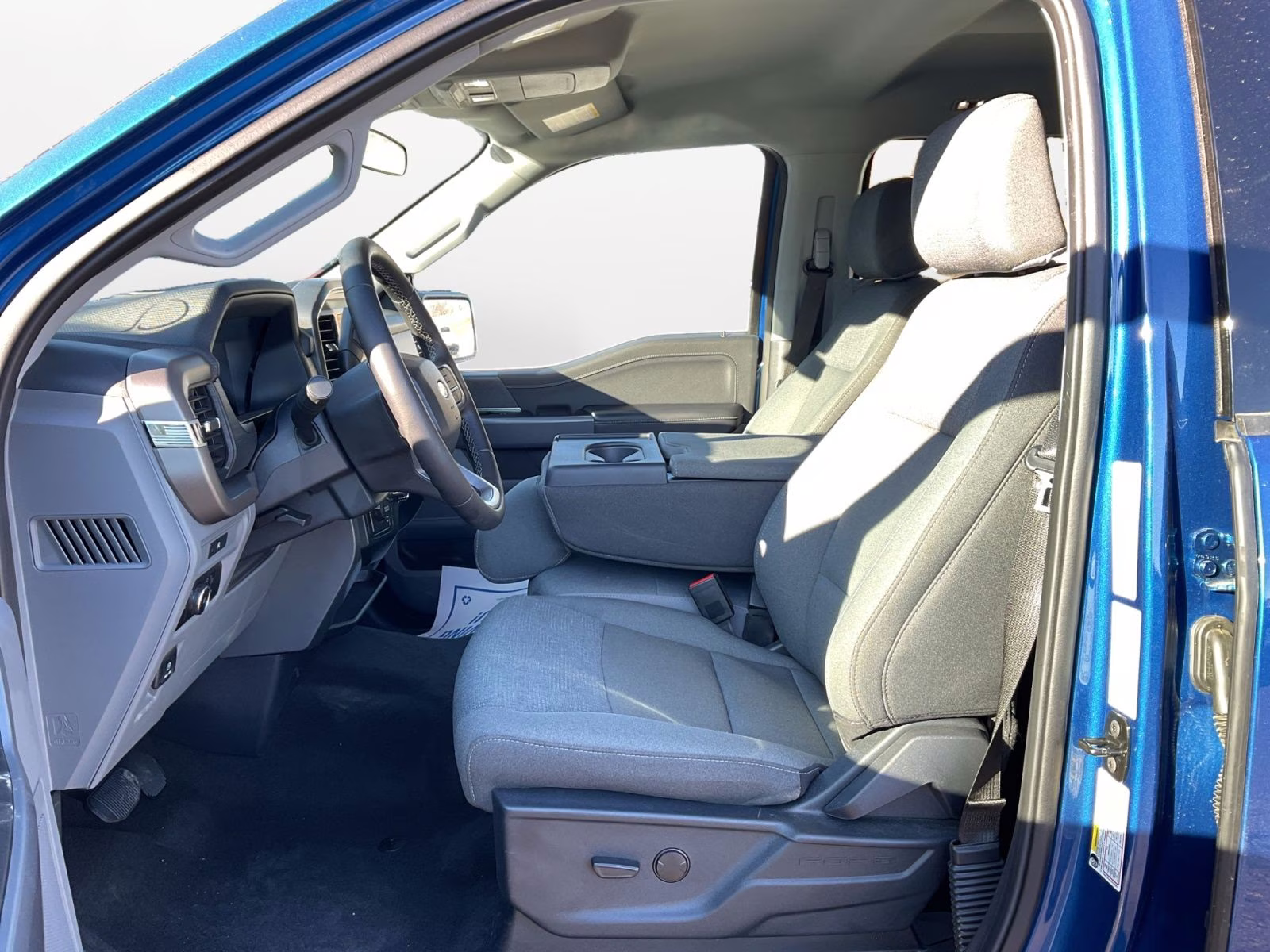 2025 Atlas Blue Metallic Ford F-150 XLT 4X4 Truck