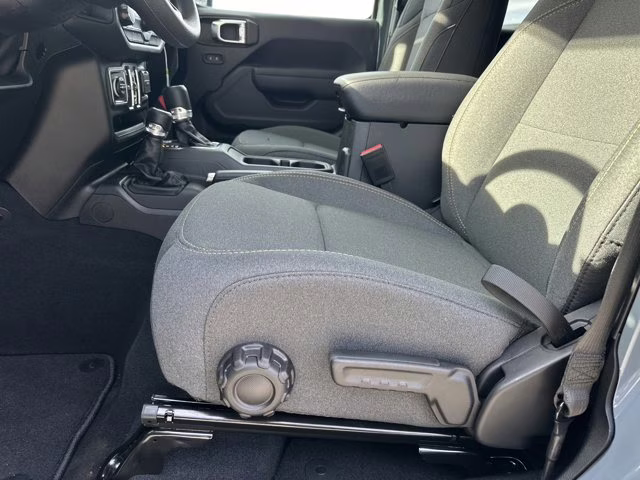 2026 Anvil Clear Coat Jeep Wrangler Sport 4X4 Convertible