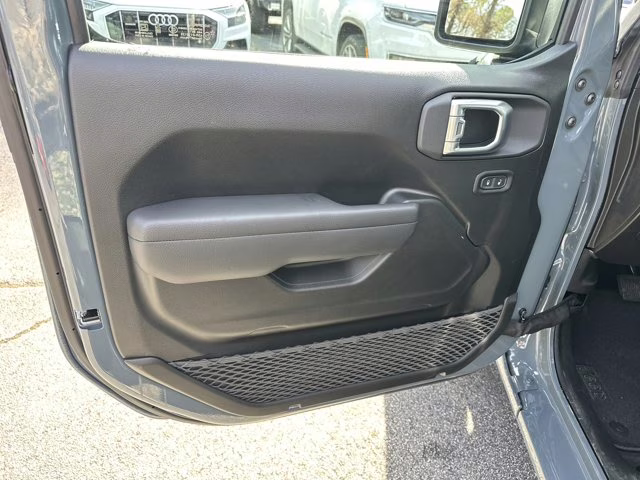 2026 Anvil Clear Coat Jeep Wrangler Sport 4X4 Convertible