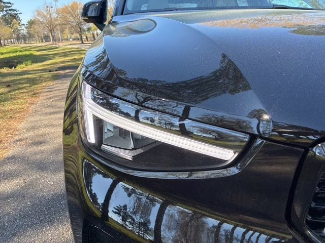 2026 Onyx Black Volvo XC40 B5 Plus AWD SUV