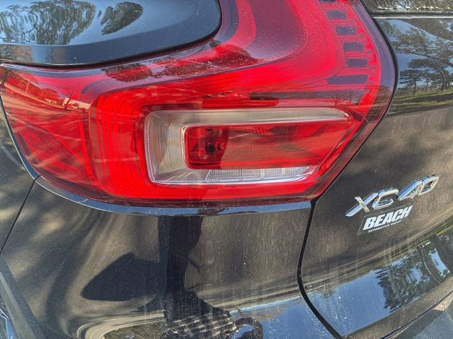 2026 Onyx Black Volvo XC40 B5 Plus AWD SUV