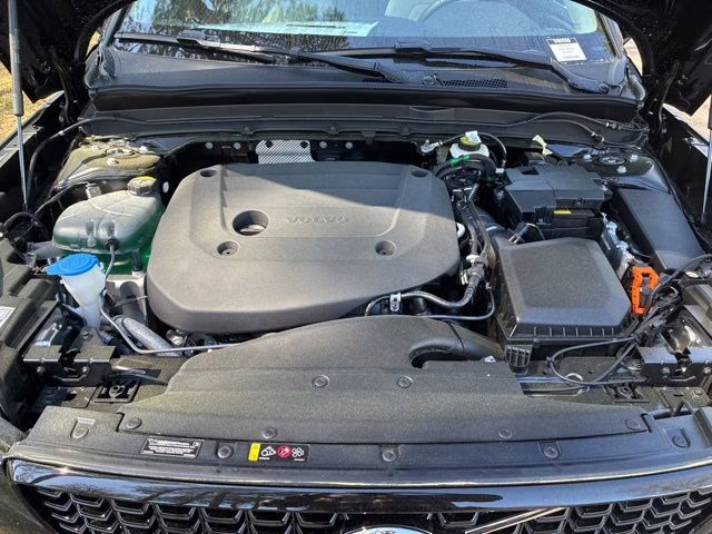 2026 Onyx Black Volvo XC40 B5 Plus AWD SUV