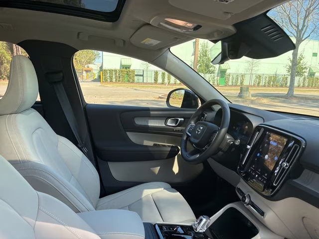 2026 Onyx Black Volvo XC40 B5 Plus AWD SUV