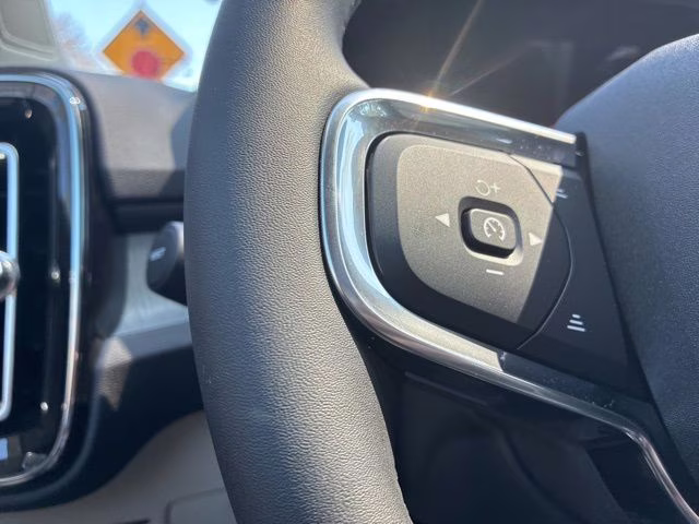 2026 Onyx Black Volvo XC40 B5 Plus AWD SUV