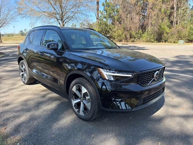 2026 Onyx Black Volvo XC40 B5 Plus AWD SUV