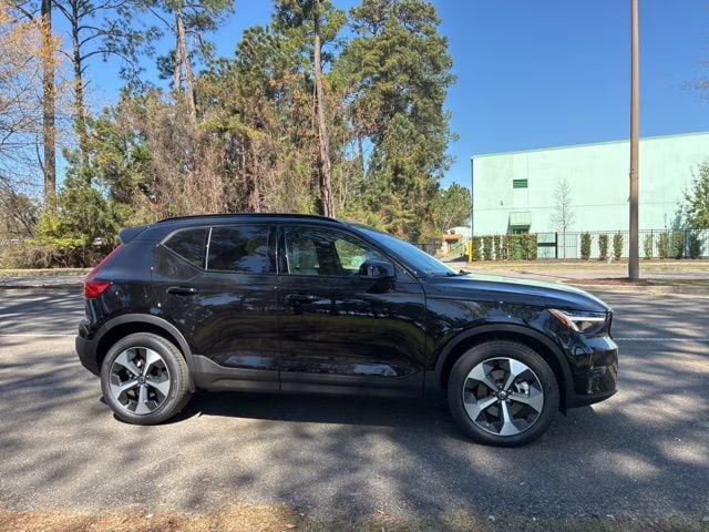 2026 Onyx Black Volvo XC40 B5 Plus AWD SUV