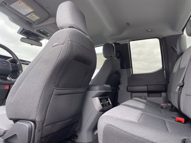 2026 Oxford White Ford Super Duty F-350 SRW XLT 4X4 Truck