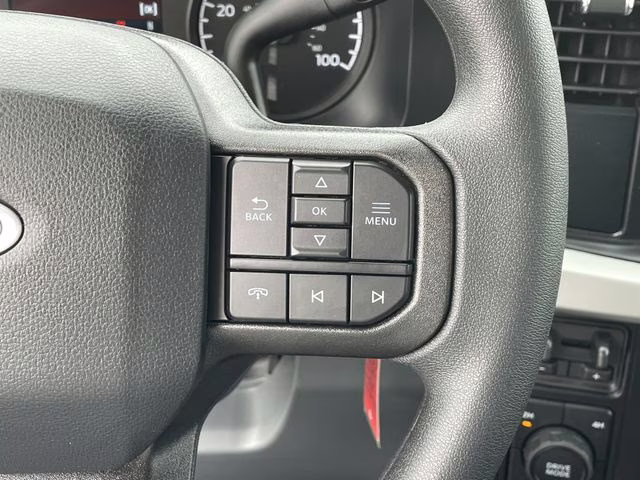 2026 Oxford White Ford Super Duty F-350 SRW XLT 4X4 Truck