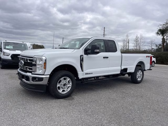 2026 Oxford White Ford Super Duty F-350 SRW XLT 4X4 Truck