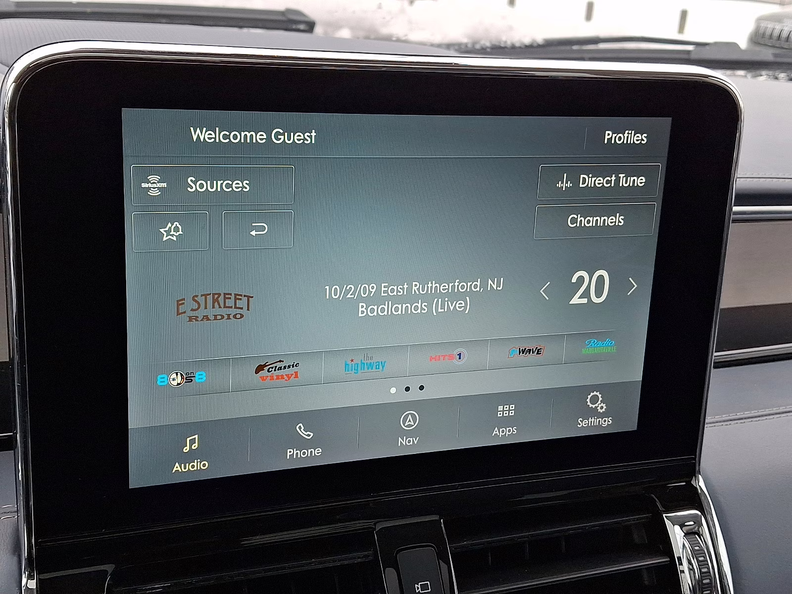 2021 Pristine White - AZ Lincoln Navigator Black Label L 4X4