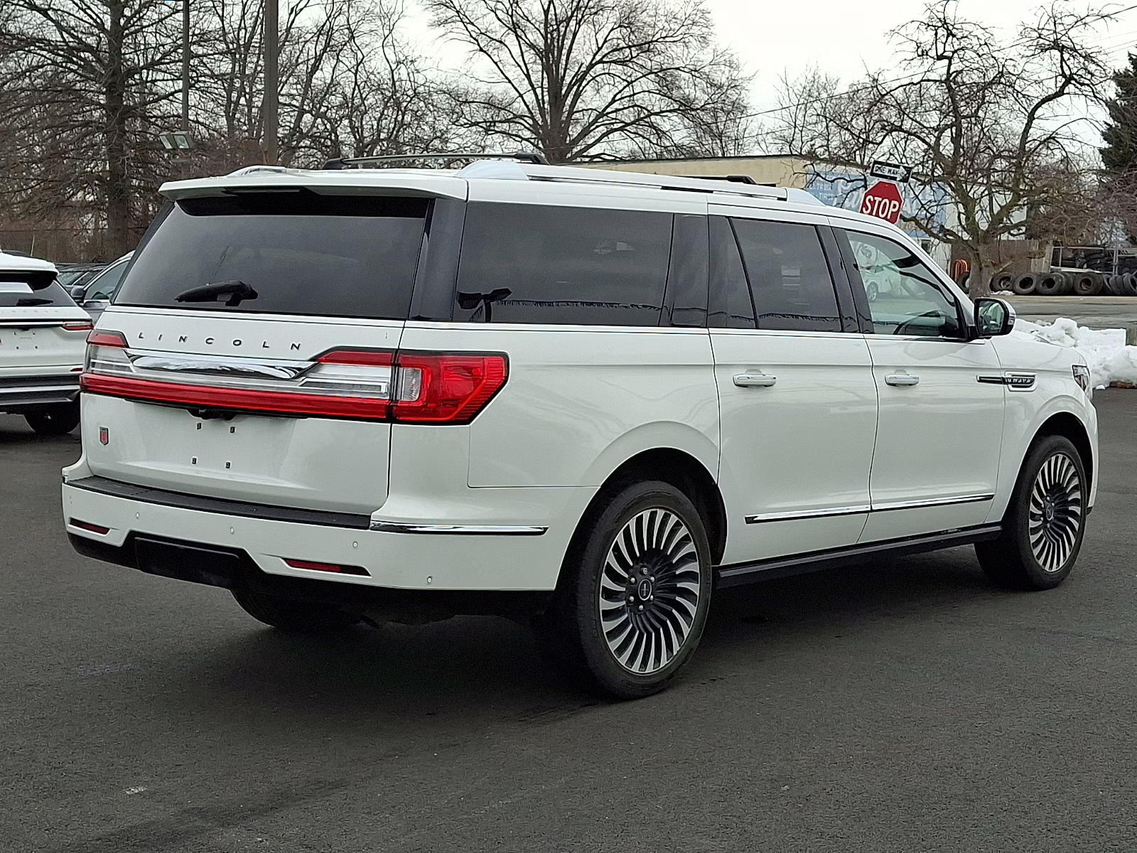 2021 Pristine White - AZ Lincoln Navigator Black Label L 4X4