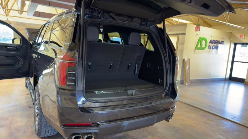 2025 Chevrolet Tahoe Z71 Sport Utility 4D 4X4